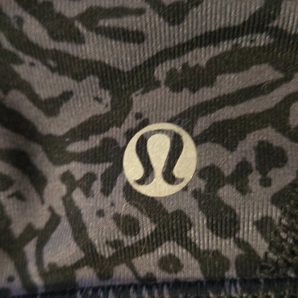 Lululemon Flow Y Bra IV - 12 - Picture 6 of 7